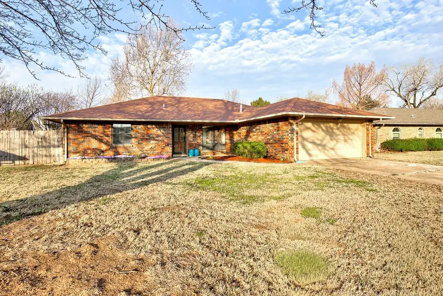 2702 Heritage Trail, Enid, OK 73703 - #2