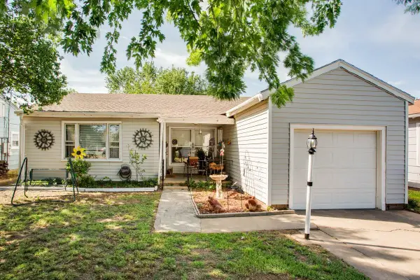 2405 W Cherokee Ave, Enid, OK 73703