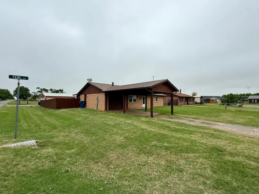 702 Teri Ln, Kremlin, OK 73753 - #2