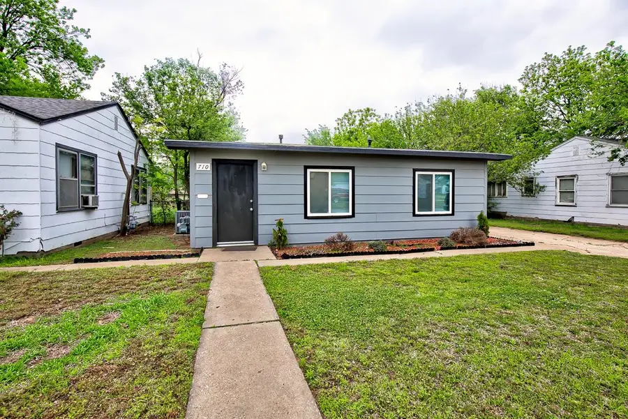 710 W Thompson Ave, Enid, OK 73701 - #2
