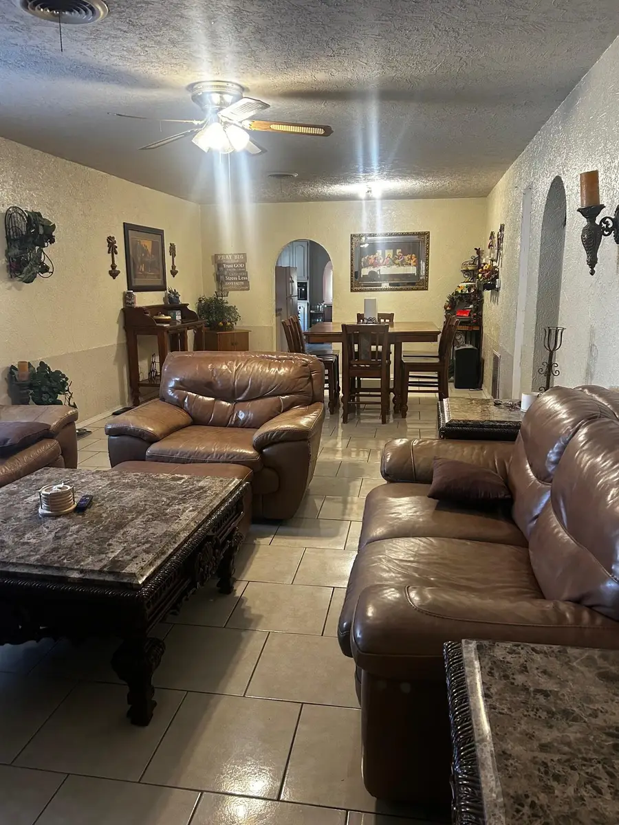 811 W Main Street, Texhoma, OK 73949-9999 - #2