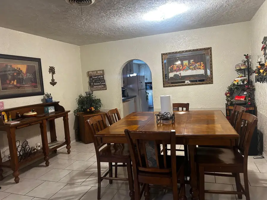 811 W Main Street, Texhoma, OK 73949-9999 - #3