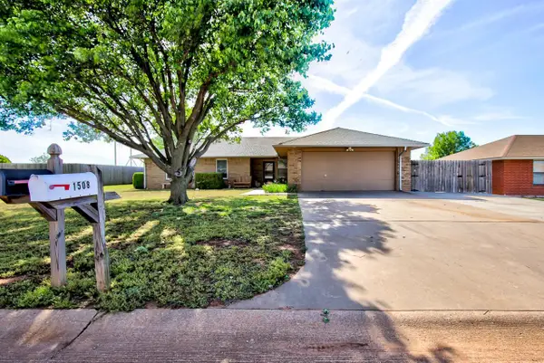 1508 Matthew Dr, Enid, OK 73701
