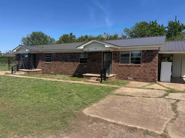 224 Ash, Medford, OK 73759