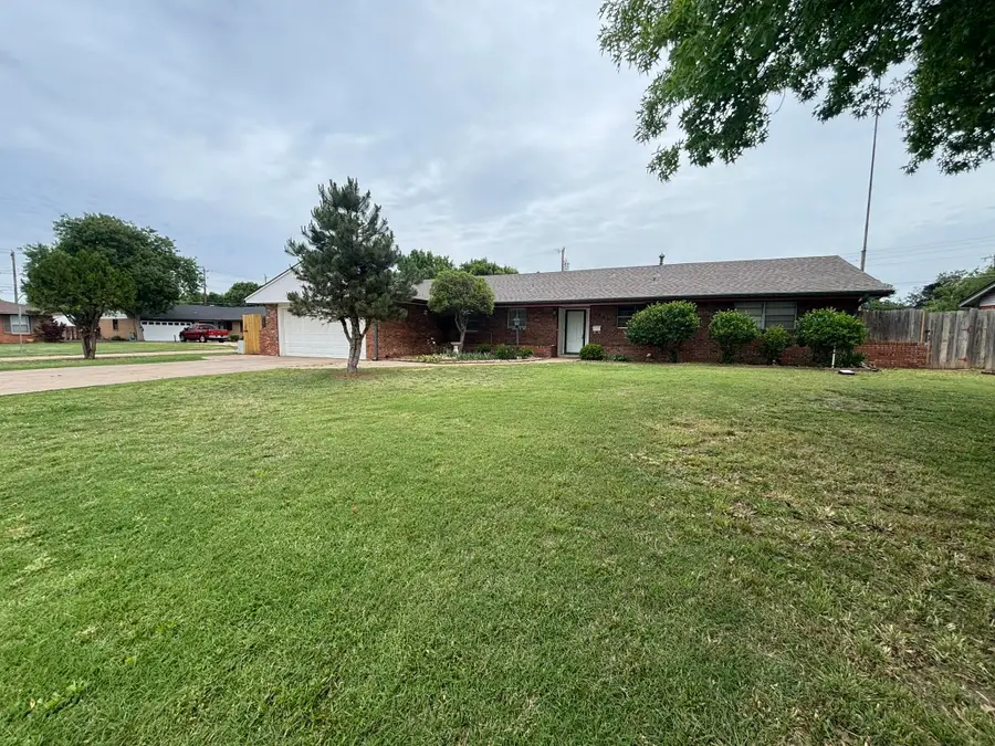 1351 Munger, Enid, OK 73703 - #2