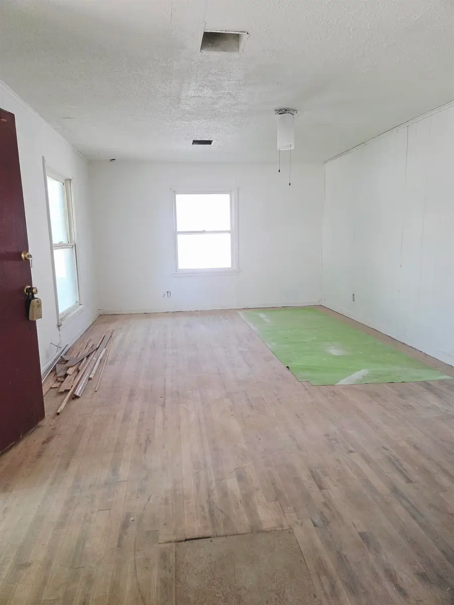 1209 E Elm, Enid, OK 73701 - #2