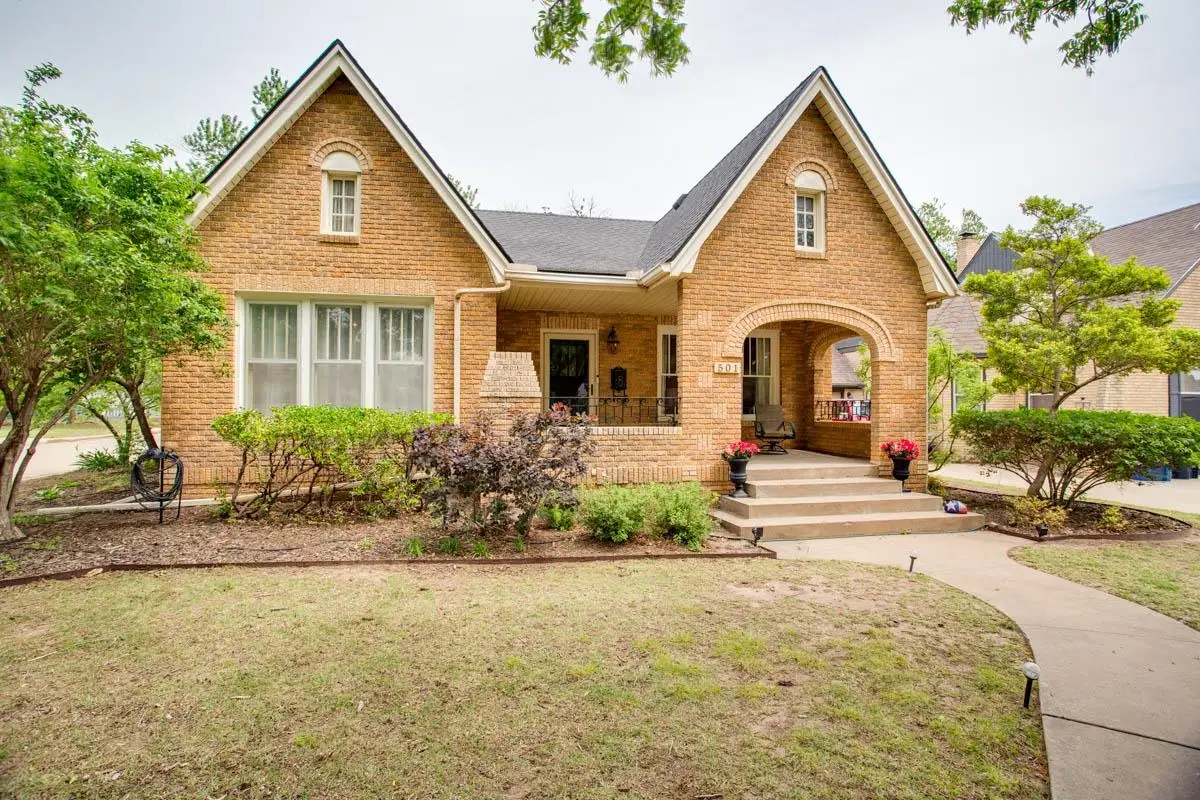 501 S Hayes St, Enid, OK 73703 - #1