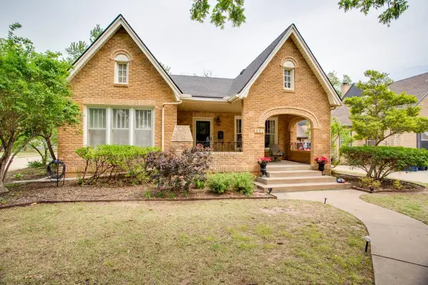 501 S Hayes St, Enid, OK 73703