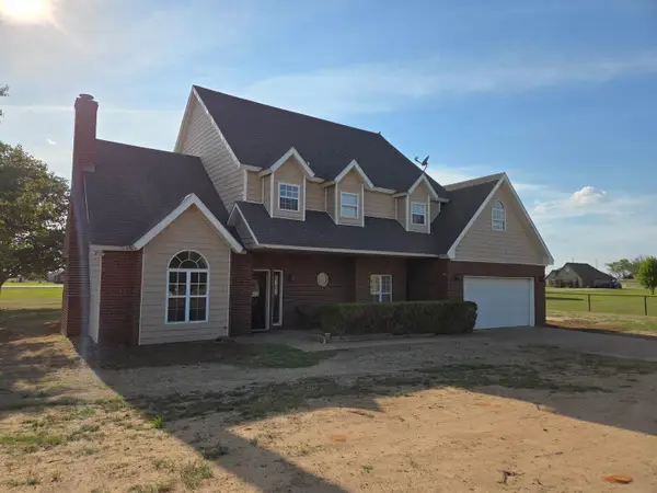 210 Thistledown Rd, Enid, OK 73703
