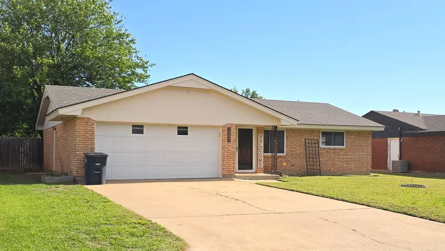 3030 Brooks Dr, Enid, OK 73701 - #2