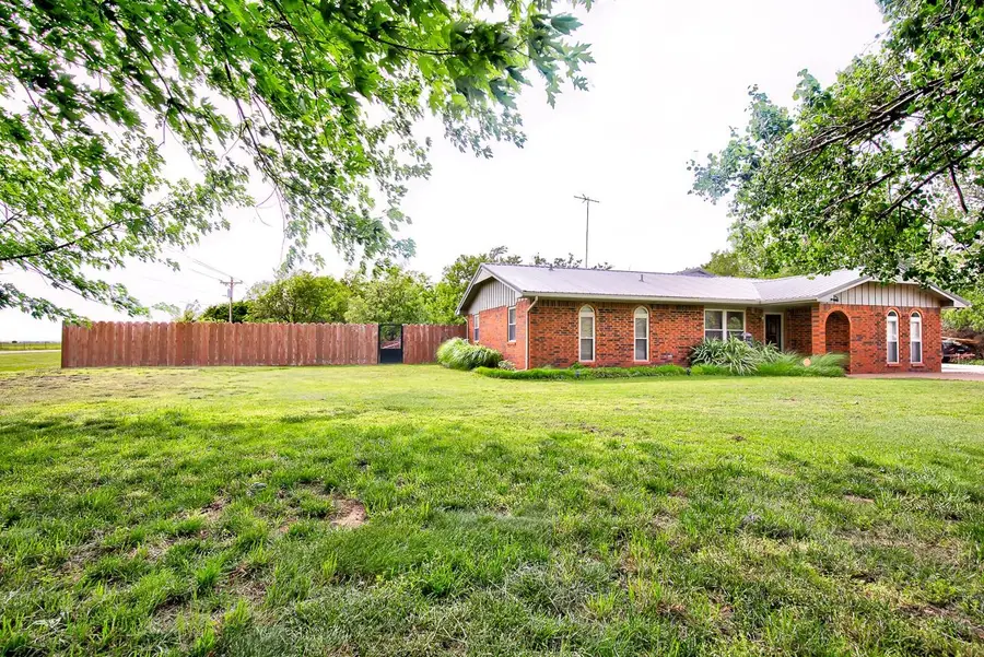10520 Mitzi, Waukomis, OK 73773 - #2