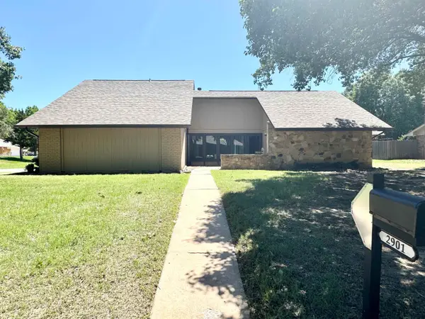 2901 Old Mallard Rd, Enid, OK 73703