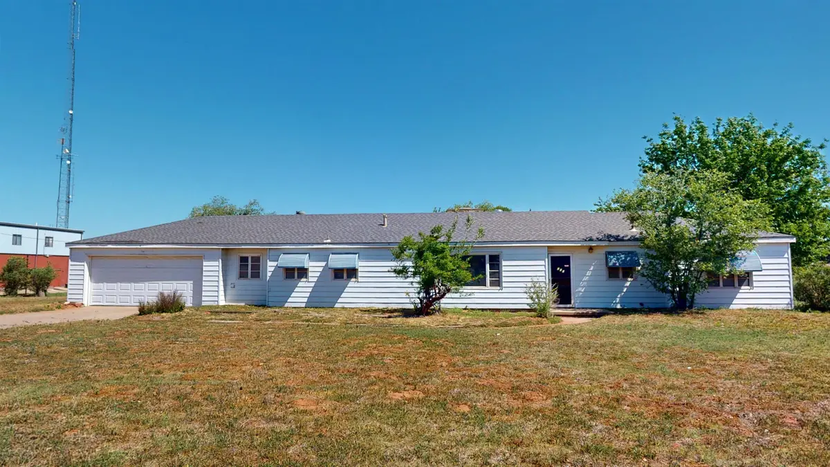 420 Downs Ave, Woodward, OK 73801 - #1