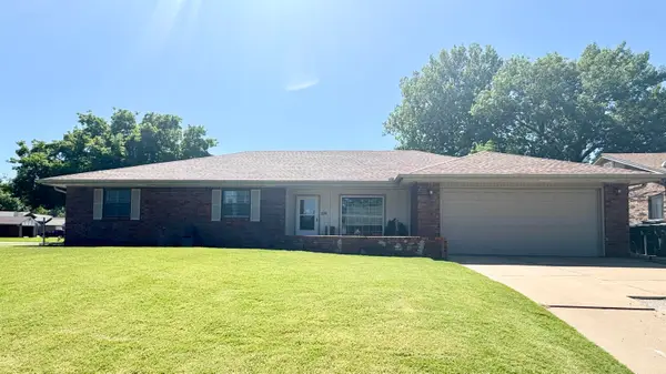 2902 Candlestick Ln, Enid, OK 73703