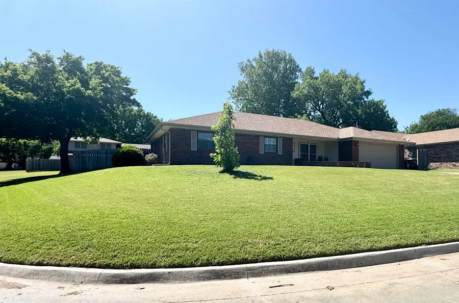 2902 Candlestick Ln, Enid, OK 73703 - #2