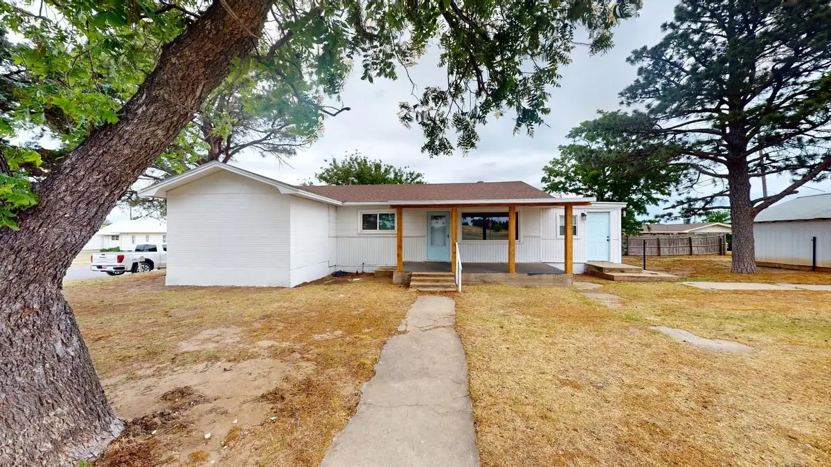 302 E Tenth St, Shattuck, OK 73858 - #1
