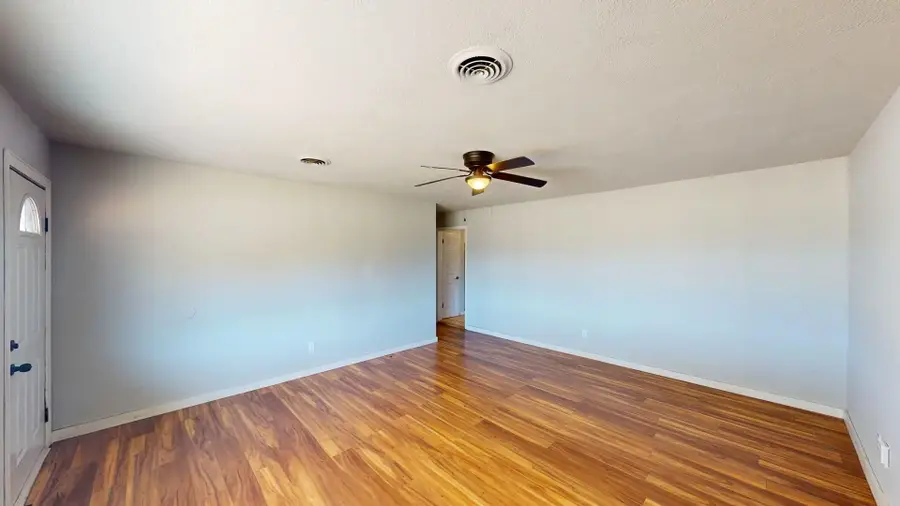 302 E Tenth St, Shattuck, OK 73858 - #3
