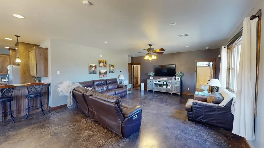 3905 Richmond Rd, Woodward, OK 73801 - #2