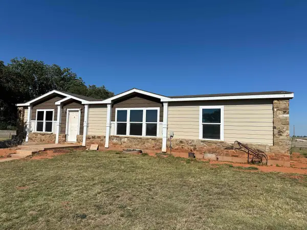 216886 E County Road 52, Mutual, OK 73853