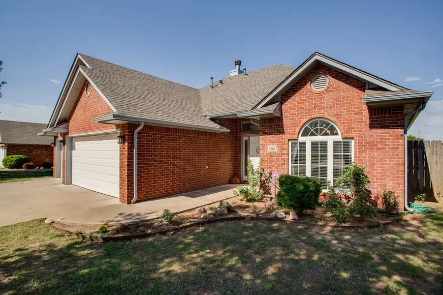 802 Bear Run, Enid, OK 73703 - #3