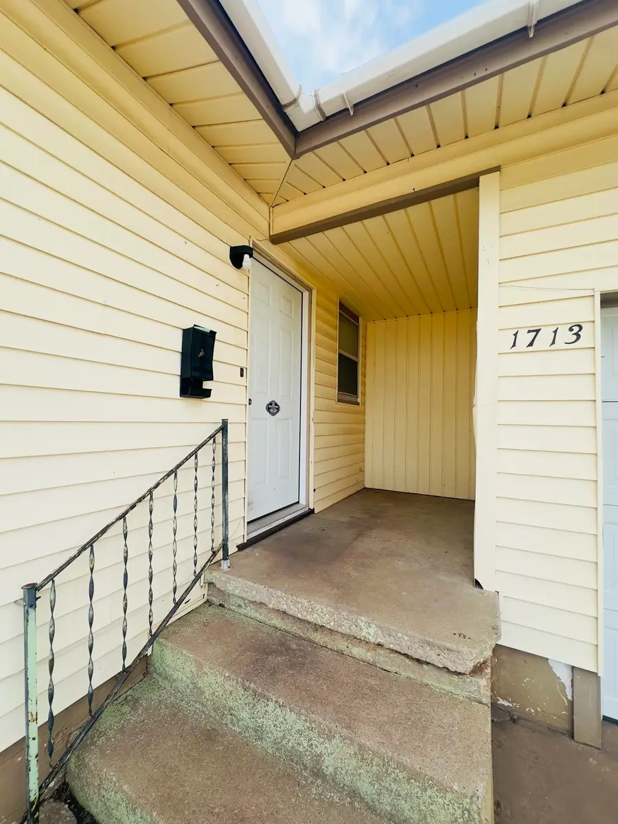 1713 E Ash Ave, Enid, OK 73701 - #2