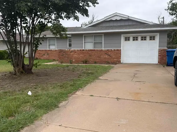 316 Glenwood Dr, Enid, OK 73703