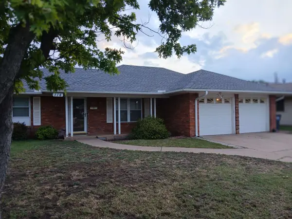 114 S Jane Ln, Enid, OK 73703-5021