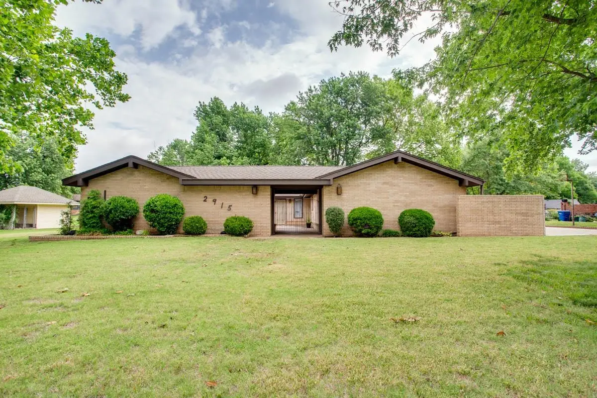 2915 Whippoorwill Ln, Enid, OK 73703 - #1