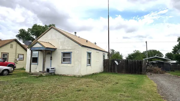 210 N 11th Ave, Fairview, OK 73737
