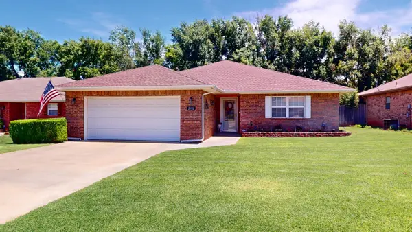2912 Brook Haven Rd, Woodward, OK 73801