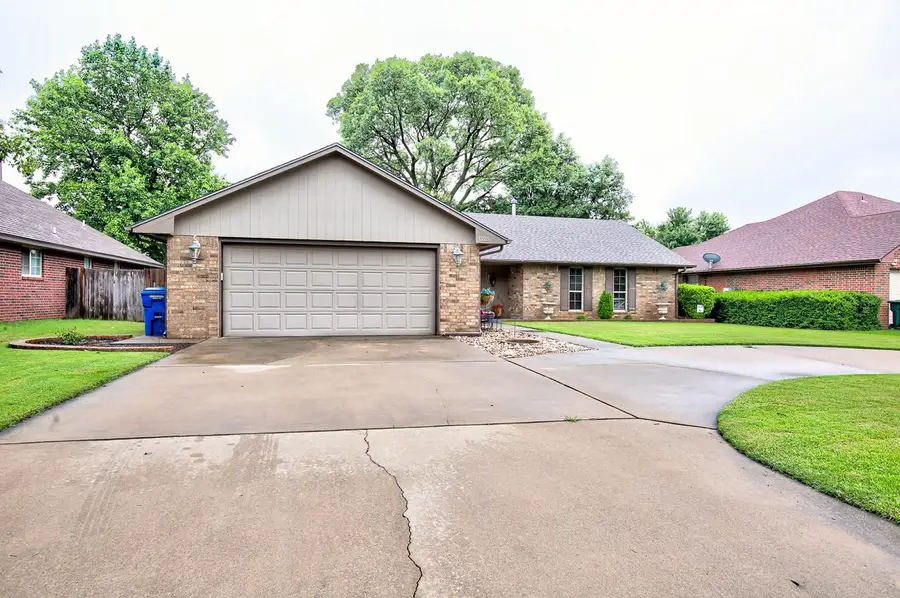 1125 Creekdale, Enid, OK 73703-9999 - #2