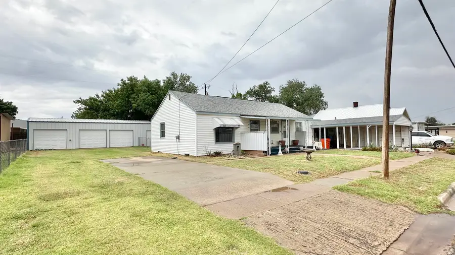210 NW 1st St, Buffalo, OK 73834 - #2