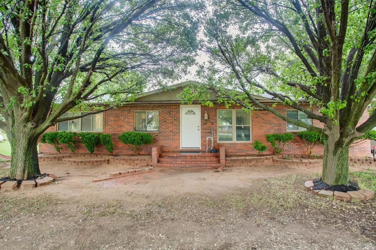 17242 E 670 RD, Hennessey, OK 73742 - #1