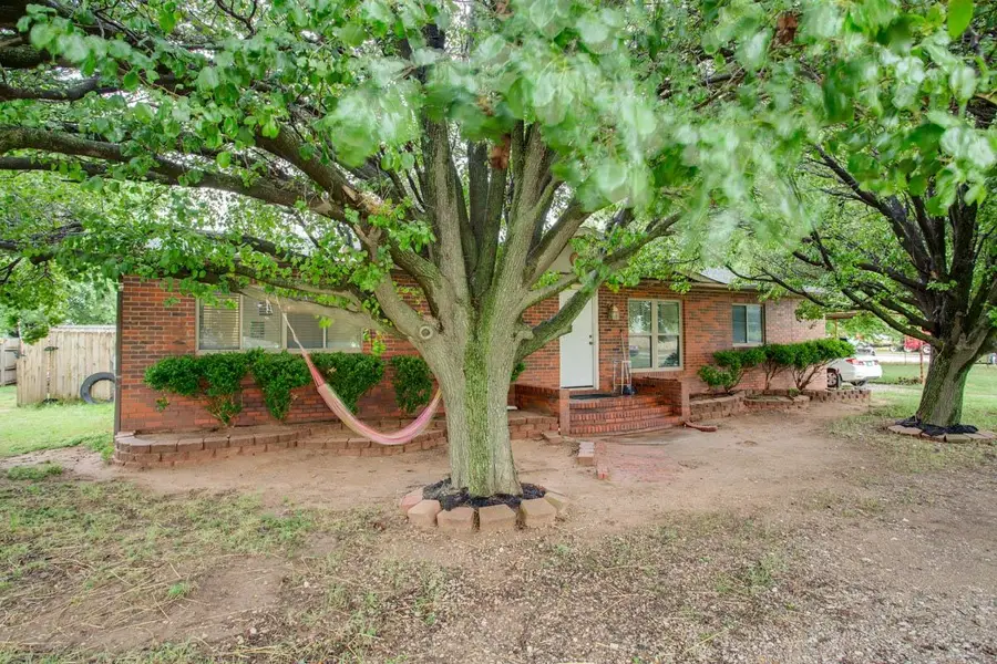 17242 E 670 RD, Hennessey, OK 73742 - #2