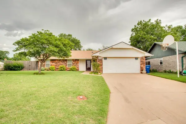 4122 Twilight Ave, Enid, OK 73703