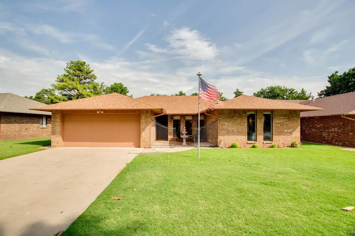 2076 Lantern Ln, Enid, OK 73703 - #1