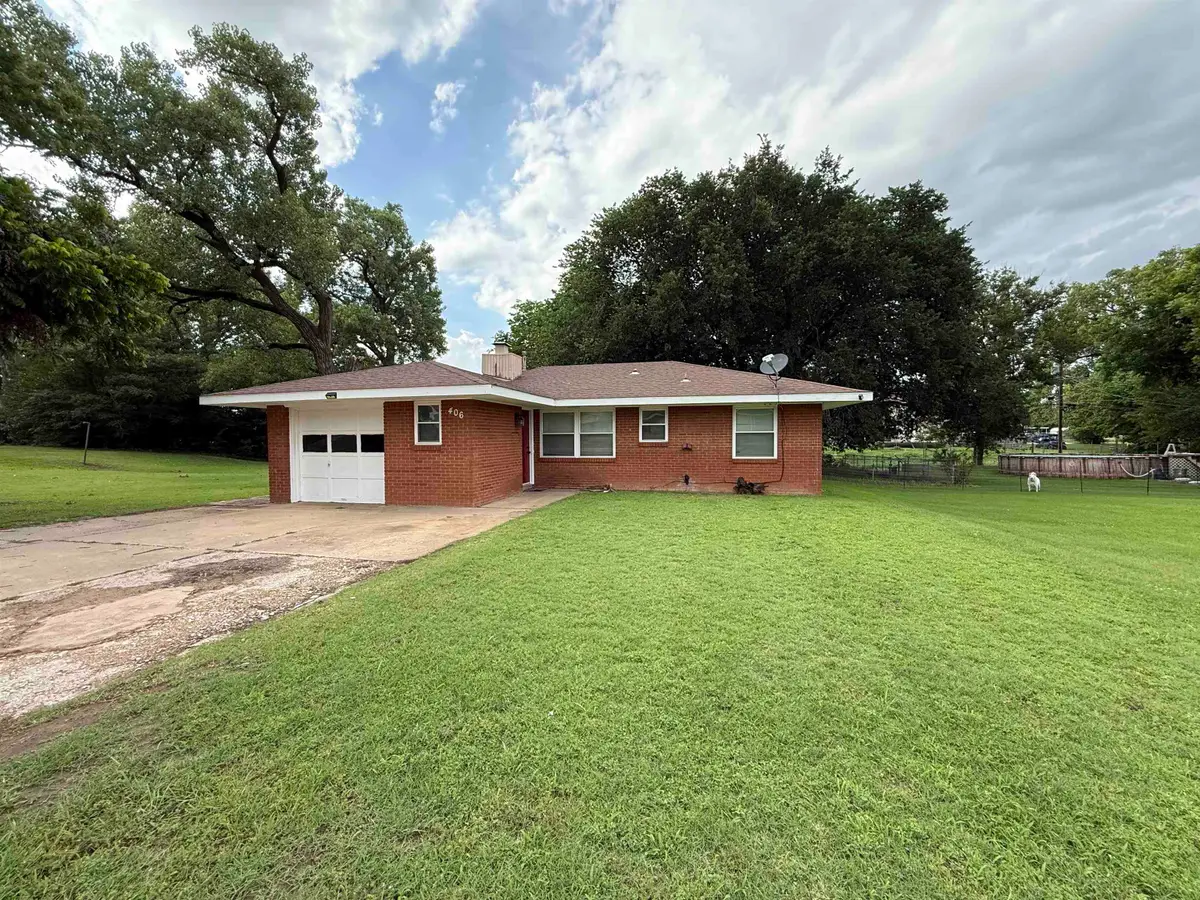 406 W Cherry Ave, Enid, OK 73701-9999 - #1
