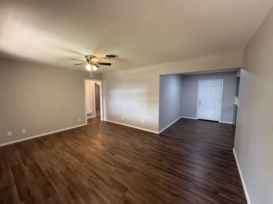 1414 N Ferguson St, Enid, OK 73701 - #3
