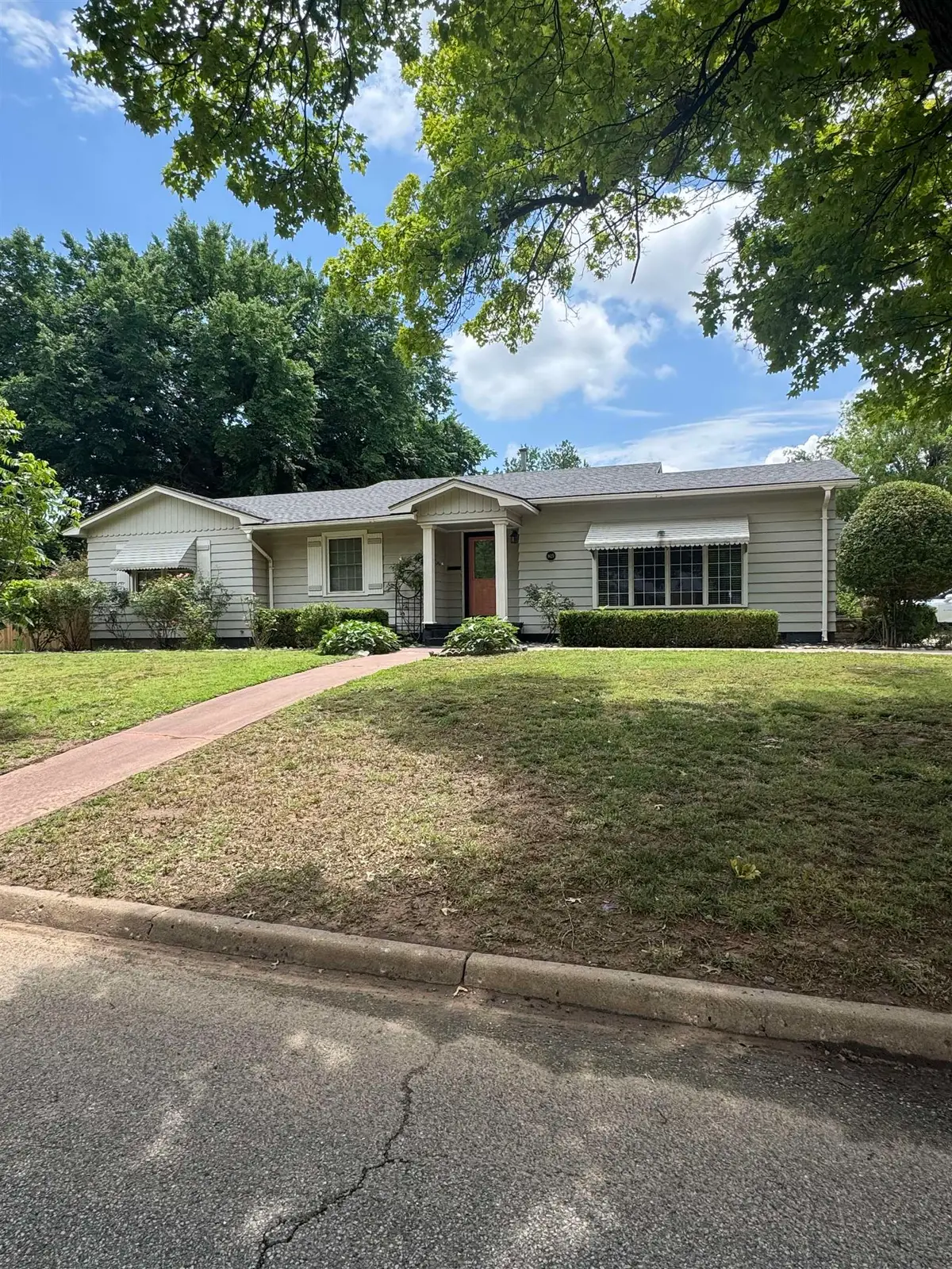 1625 Indian Dr, Enid, OK 73701 - #1