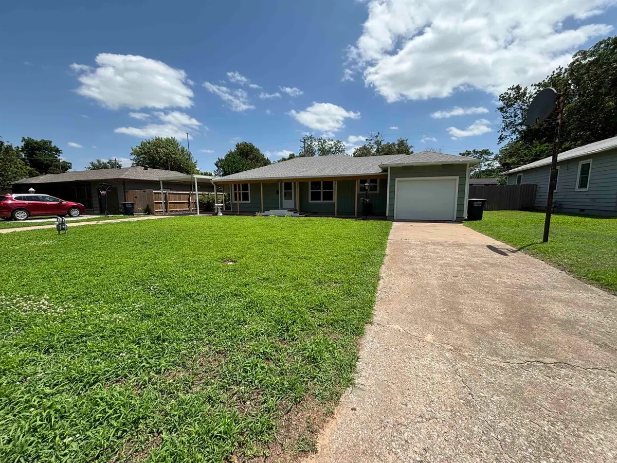 2525 W Broadway Ave, Enid, OK 73703 - #1