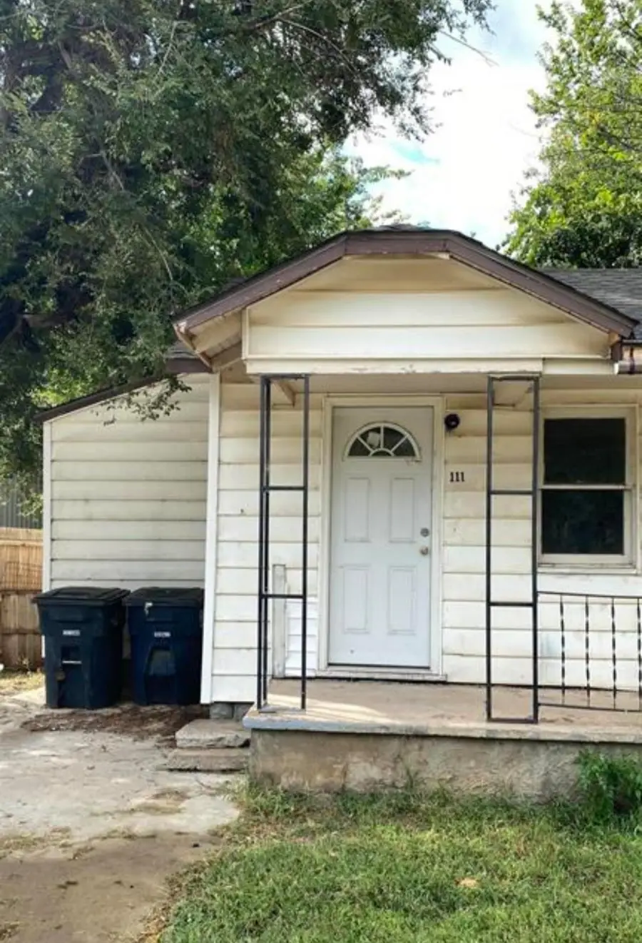 111 and 111 1/2 W Locust, Enid, OK 73701 - #2