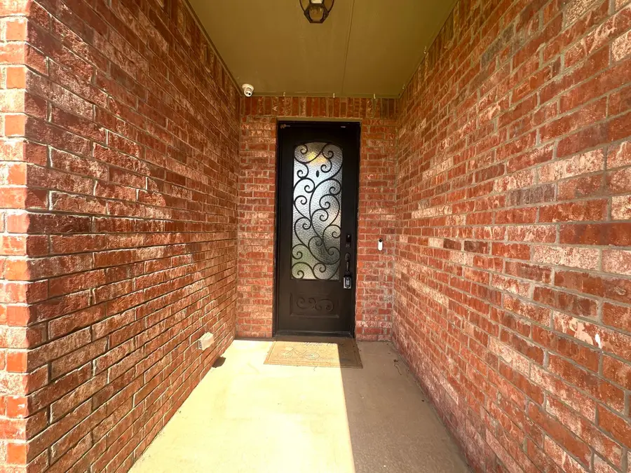 4928 Hampton Ct, Enid, OK 73703 - #3