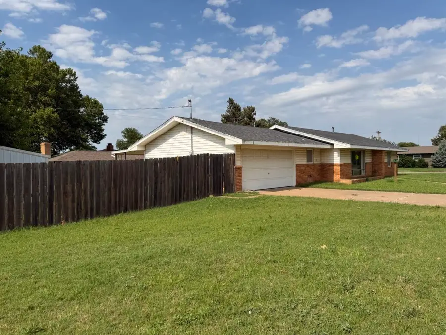 205 E State, Fairview, OK 73737 - #2