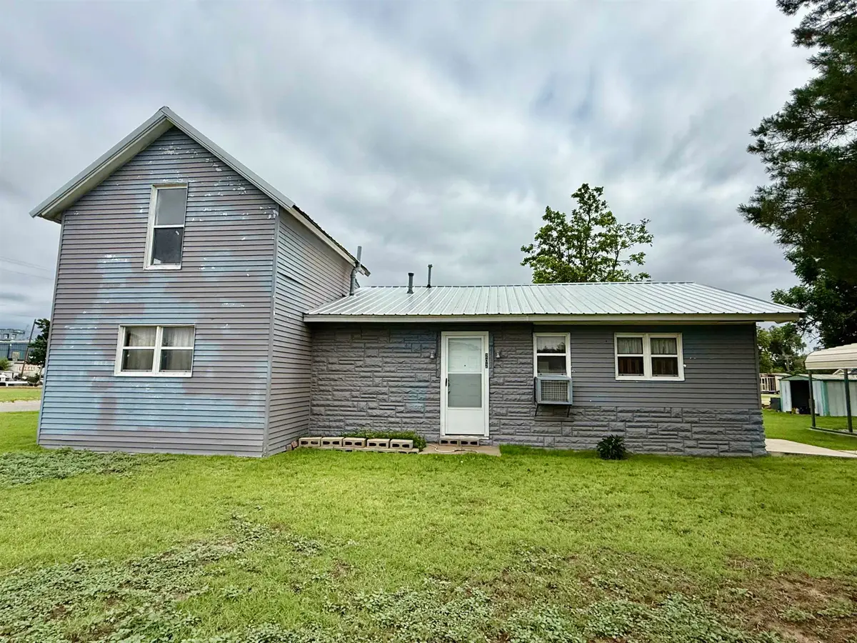 202 SE Third St, Laverne, OK 73848 - #1