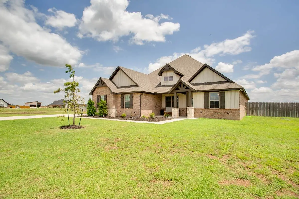7057 Chestwood Ln, Enid, OK 73703 - #1