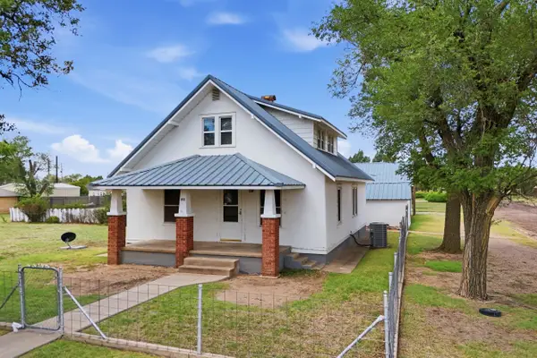 312 N Lincoln Street, Hooker, OK 73945