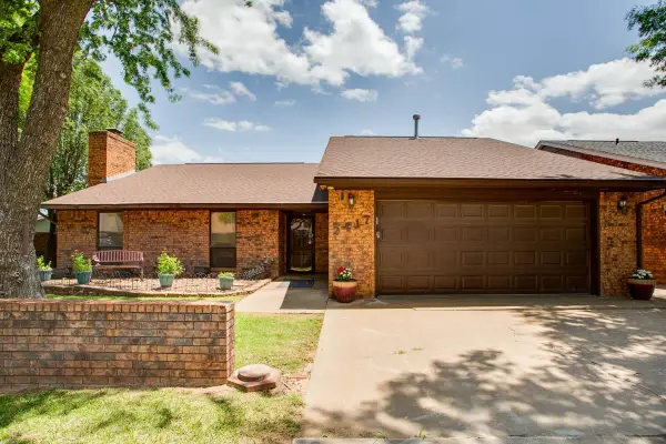 2417 Woodmoor Rd, Enid, OK 73703