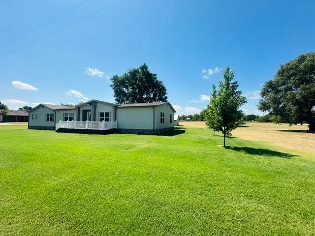 1019 E Carey, Shattuck, OK 73858 - #3