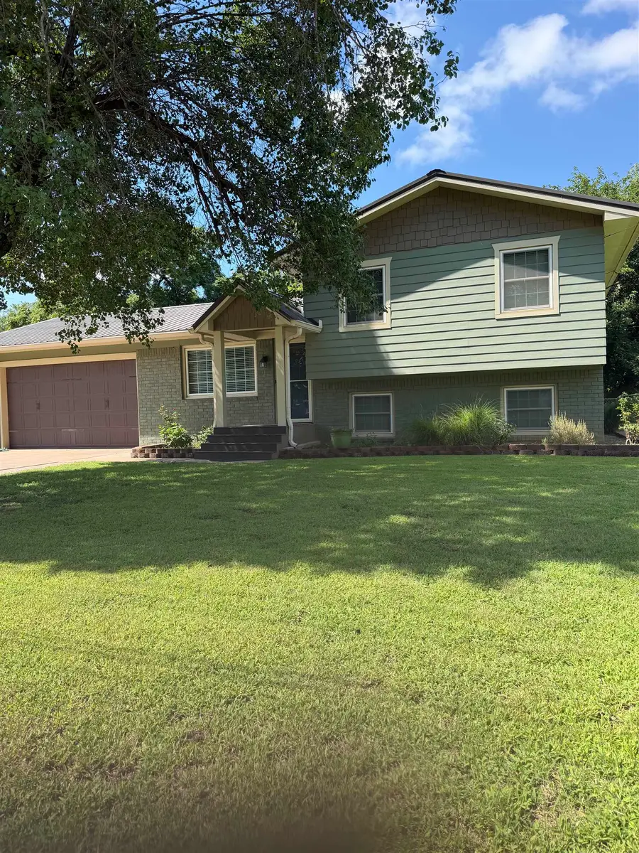654 Oakdale Drive, Enid, OK 73703 - #2