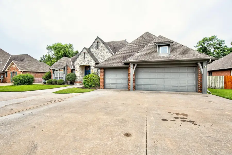 3507 Northlake Lane, Enid, OK 73703 - #3
